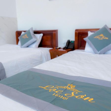 Loc Son Hotel Buôn Ma Thuột Extérieur photo