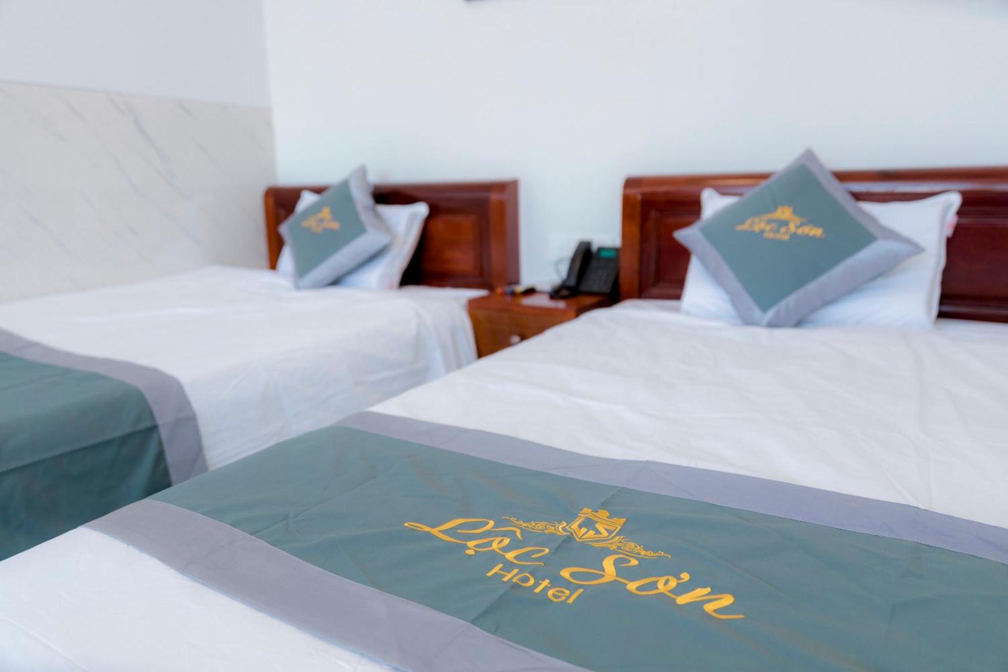 Loc Son Hotel Buôn Ma Thuột Extérieur photo
