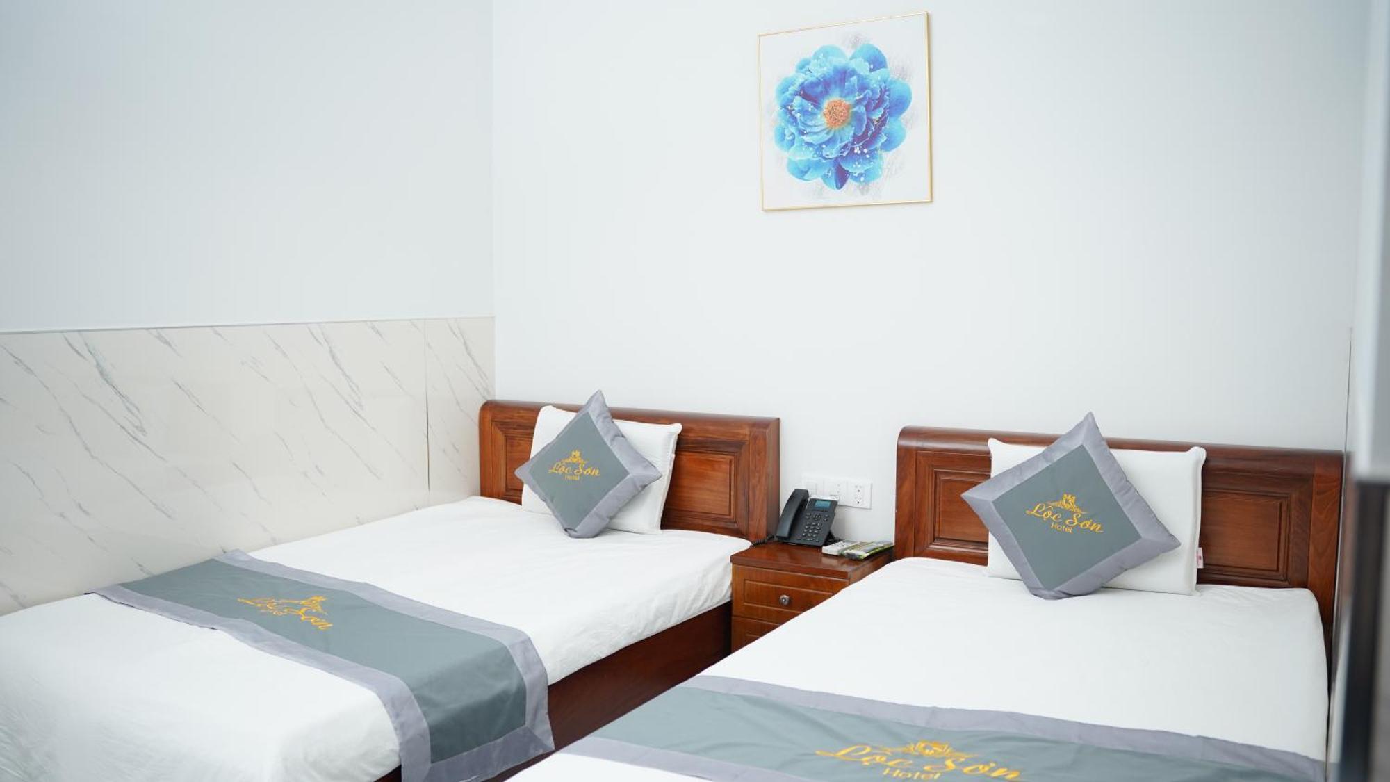 Loc Son Hotel Buôn Ma Thuột Extérieur photo