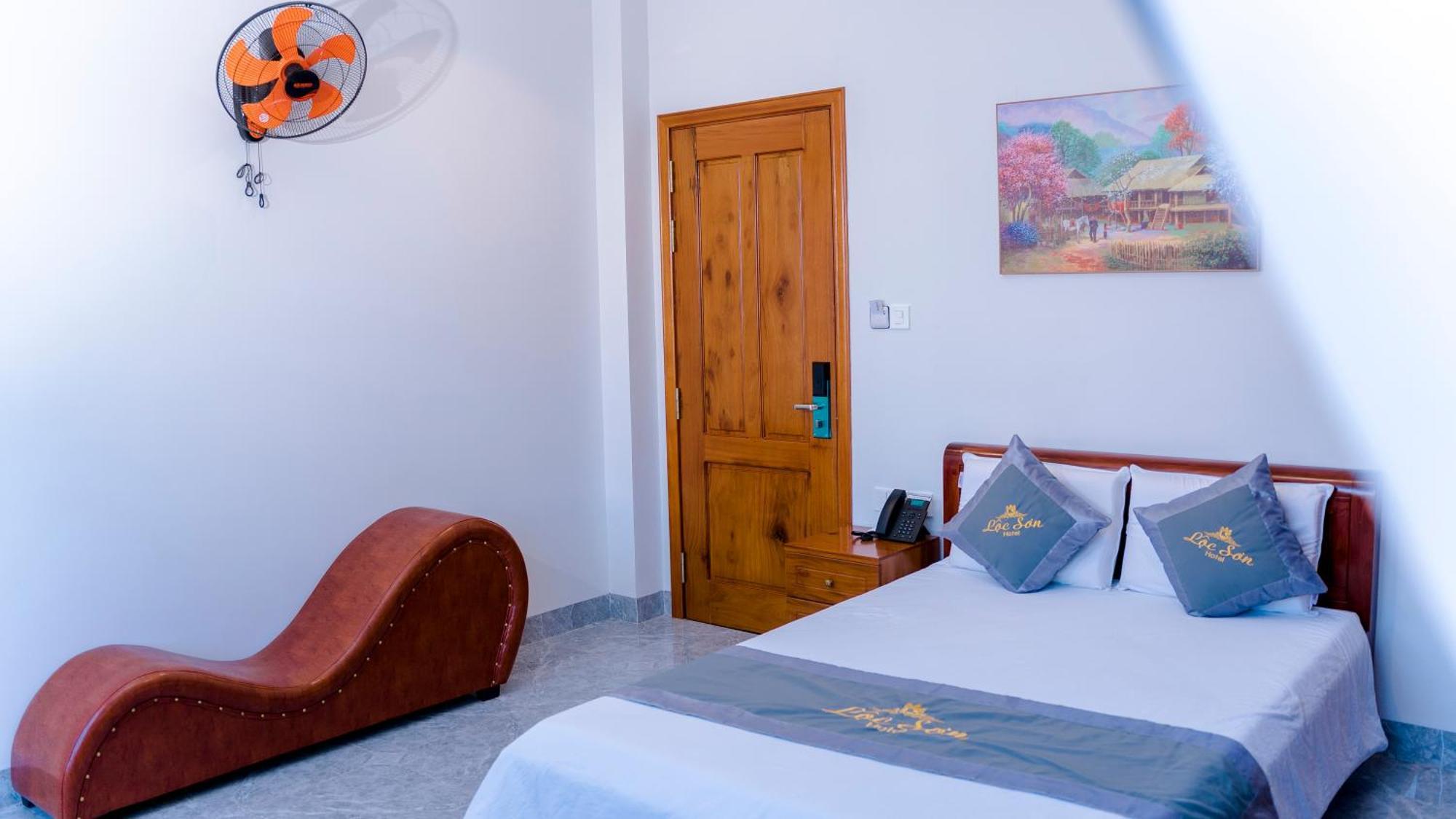 Loc Son Hotel Buôn Ma Thuột Extérieur photo